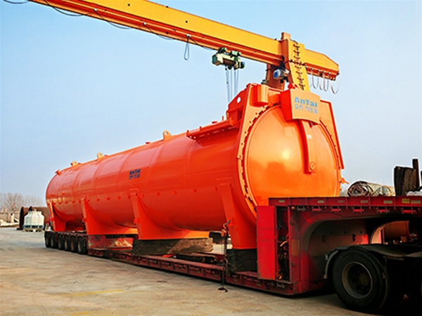 航空航天復(fù)合材料熱壓罐發(fā)貨現(xiàn)場(chǎng)