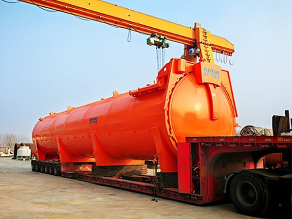 航空航天復(fù)合材料熱壓罐發(fā)貨現(xiàn)場(chǎng)